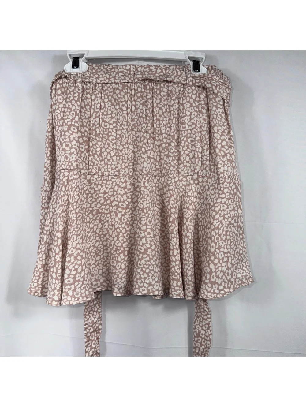 Urban Romantics Women’s Leopard Print Wrap Skort Size M Mauve Cream Ruffle